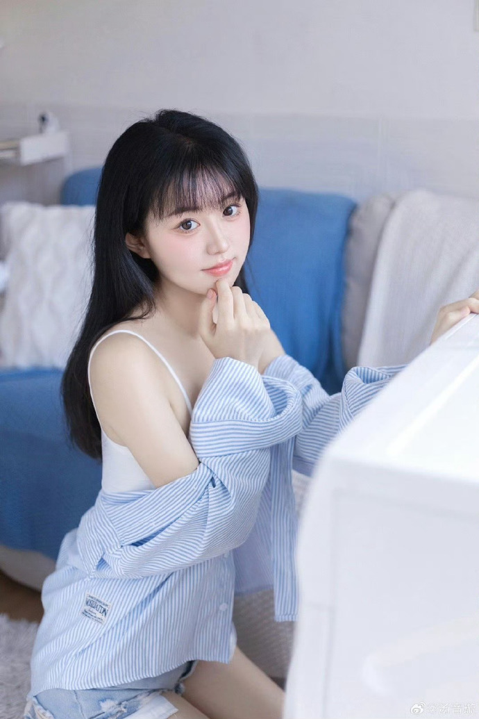 坠落的审判 封面